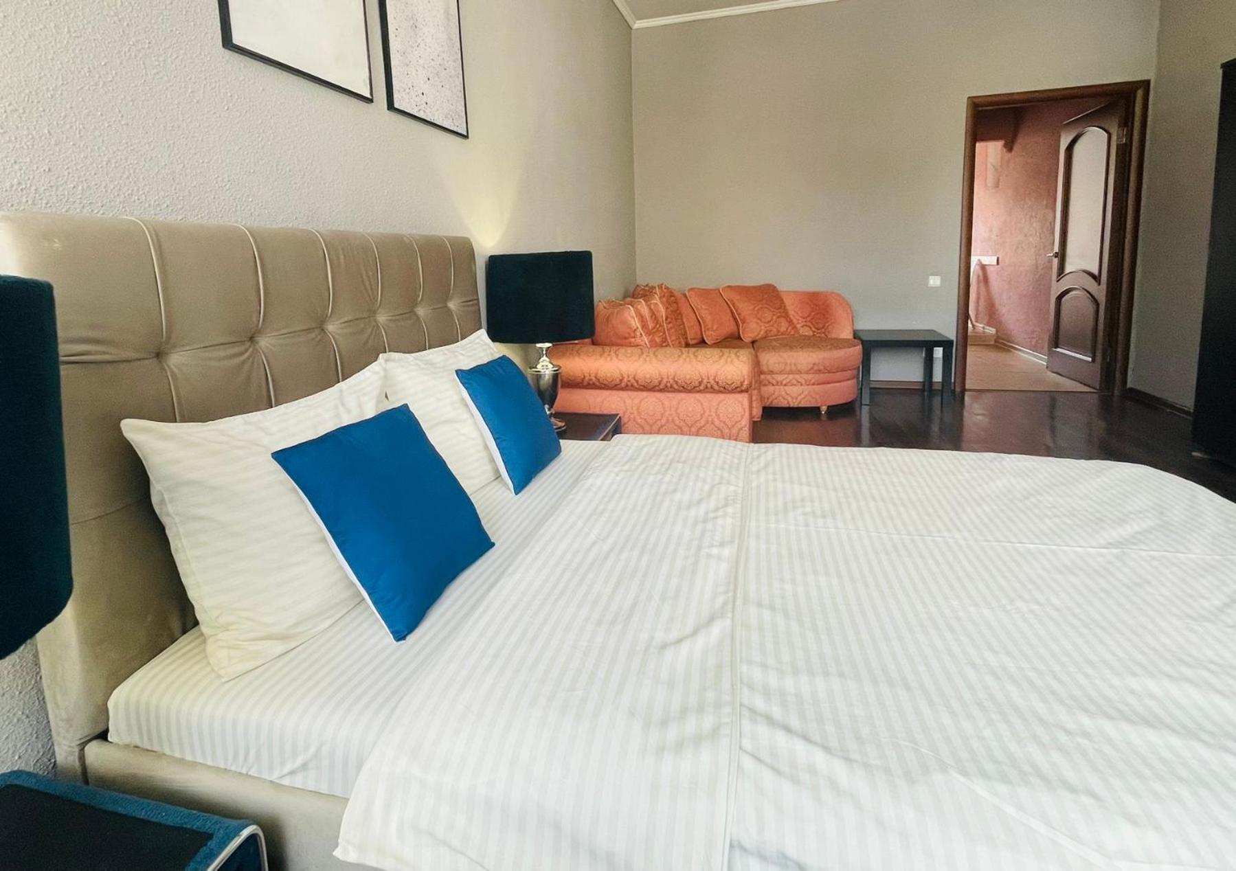 Apartamento Куліша 41, Помешкання В Центрі Біля Тц Форум Leópolis Exterior foto